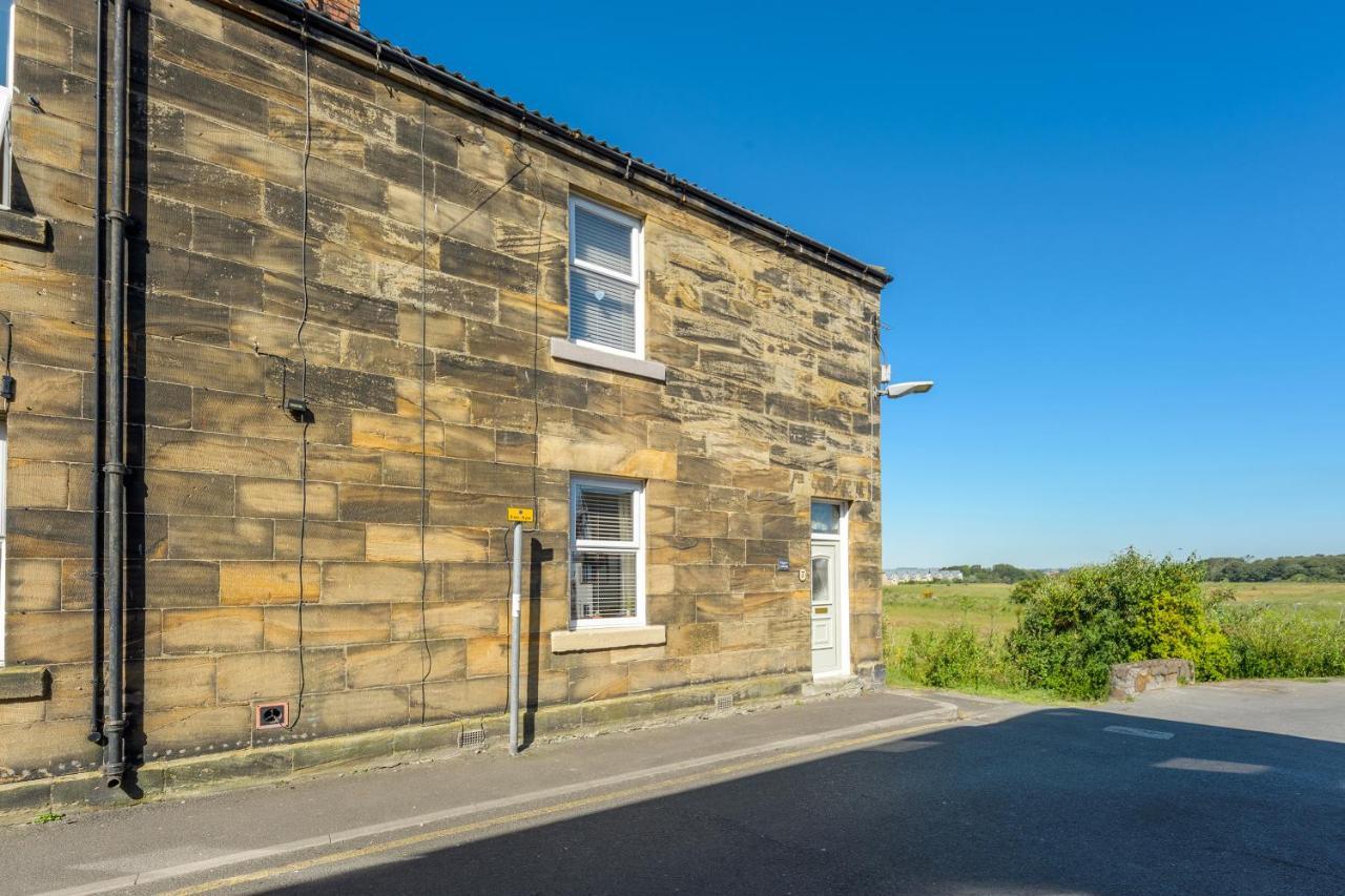 Beautiful Kipper Cottage, Amble By The Sea Exterior photo